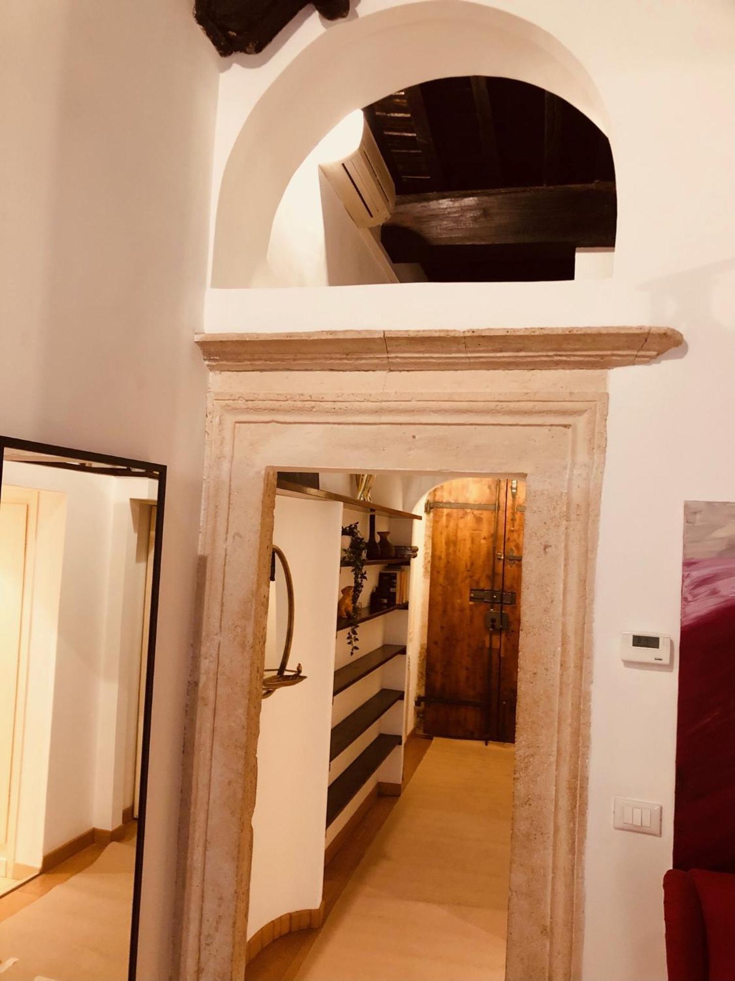 Campo De' Fiori Loft The Angeli'S Apartment โรม ภายนอก รูปภาพ