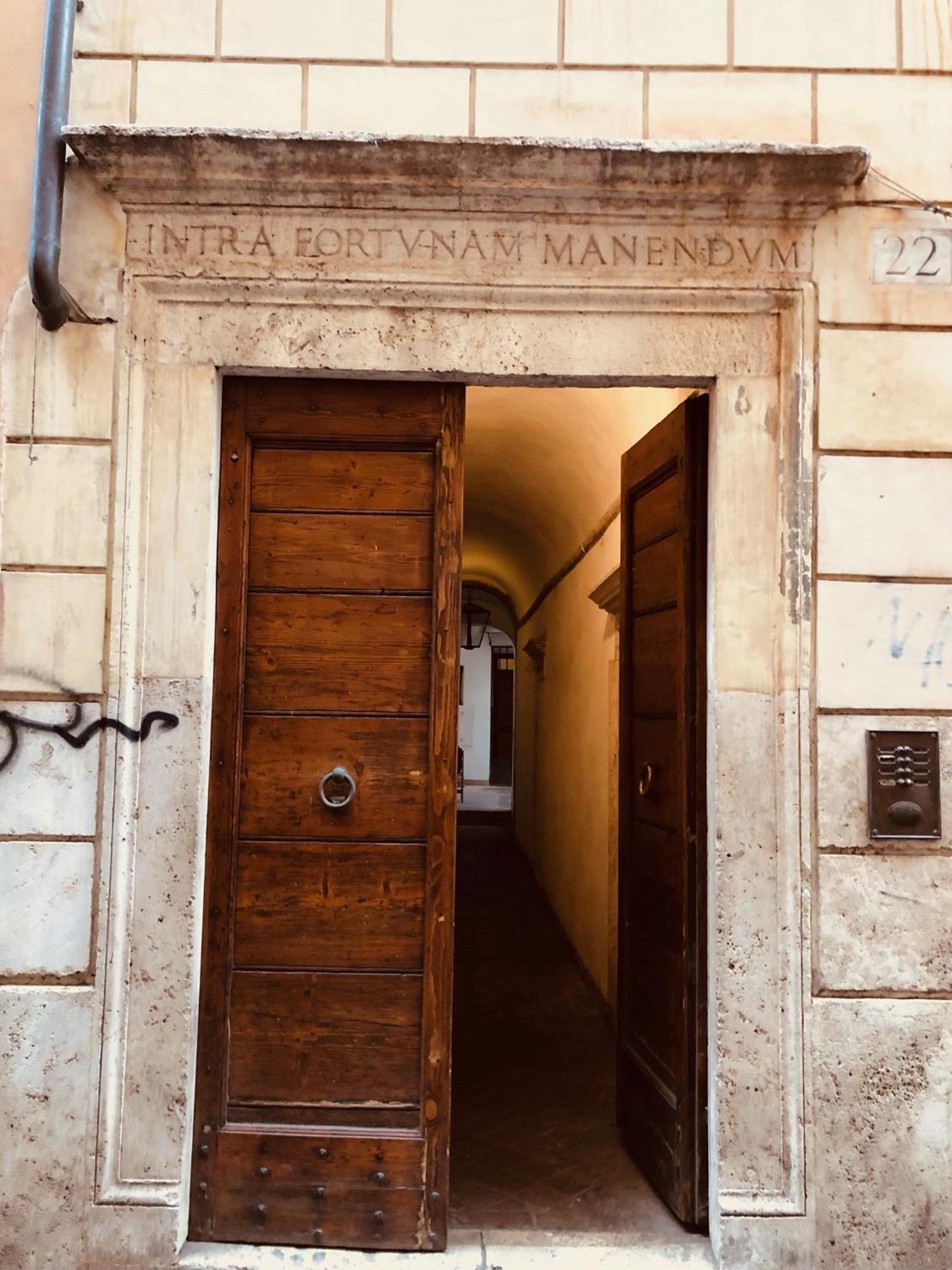 Campo De' Fiori Loft The Angeli'S Apartment โรม ภายนอก รูปภาพ