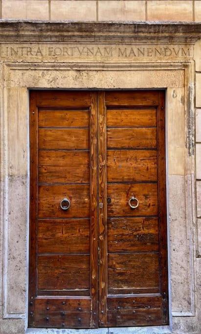 Campo De' Fiori Loft The Angeli'S Apartment โรม ภายนอก รูปภาพ